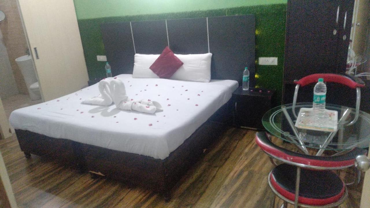 The Palm Tree -Family Stay Amritsar Zewnętrze zdjęcie